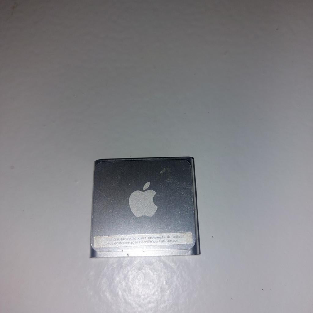 Apple iPod Shuffle 2e Generatie - Zilver, Audio, Tv en Foto, Mp3-spelers | Apple iPod, Gebruikt, Shuffle, Zilver, Minder dan 2 GB