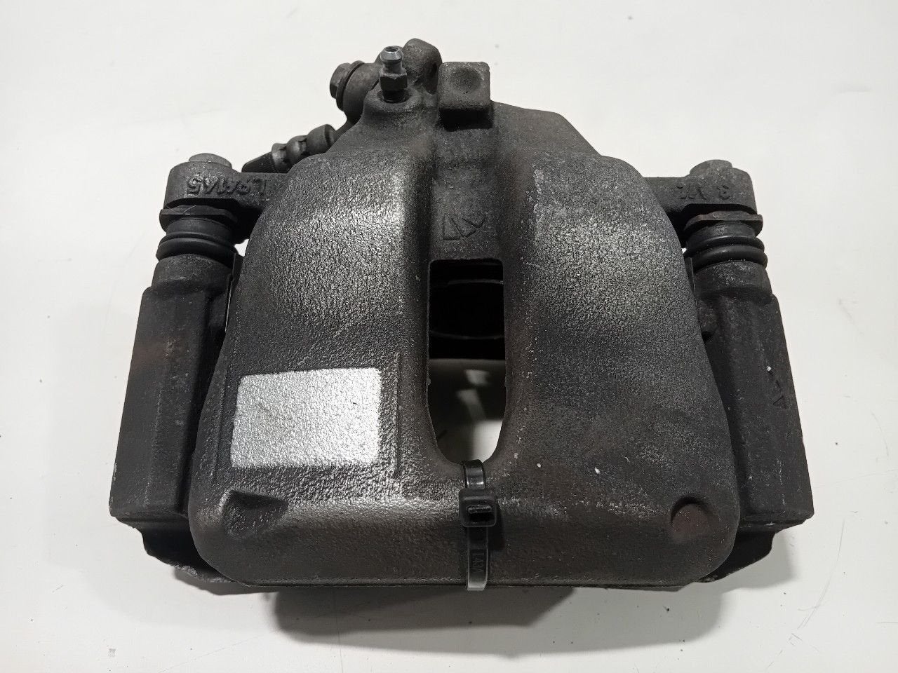 Remklauw rechts voor Opel Corsa, Onderdelen@venauto.nl, Van der Ven Autorecycling B.V., Gebruikt, Ettenseweg 76, 4706 PB Roosendaal, The Netherlands