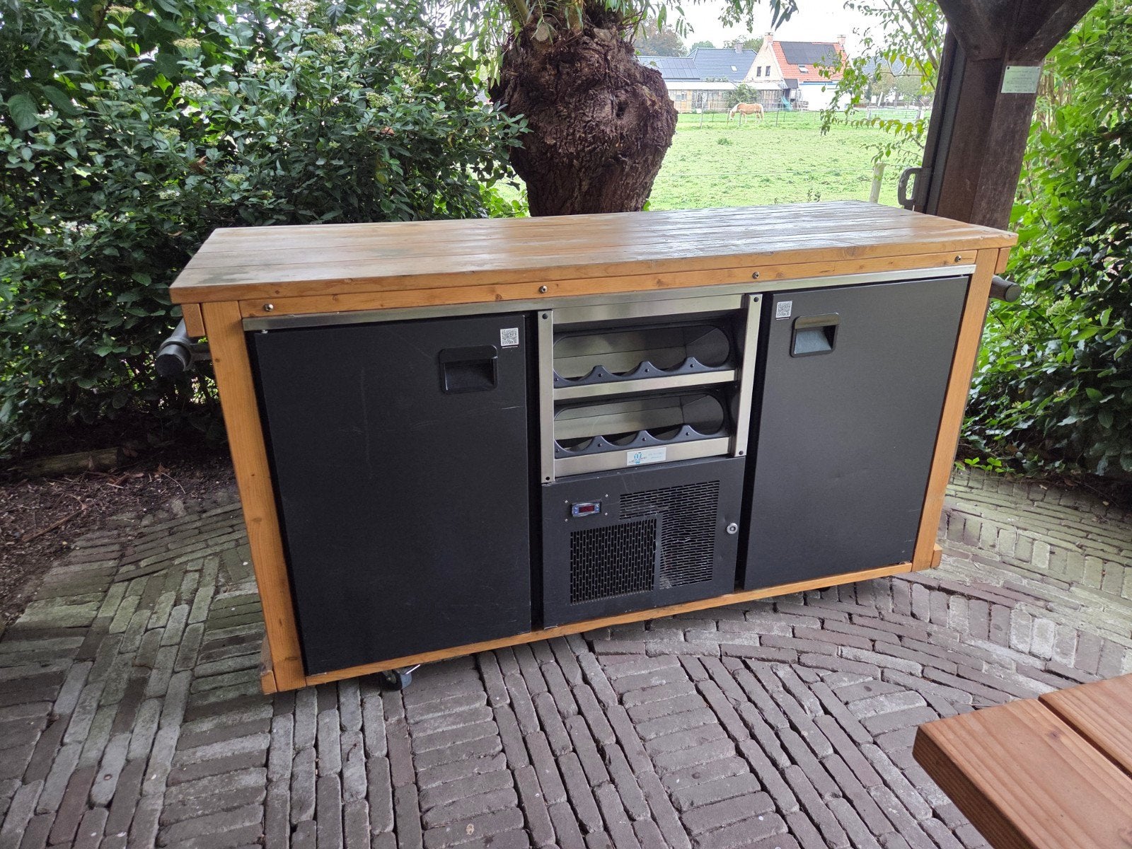 Bar met koeling, Ophalen, Gebruikt