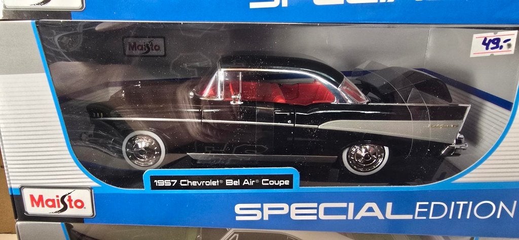 chevrolet bel air coupe 1957 zwart maisto 1:18, Ophalen, Nieuw, Auto, Maisto