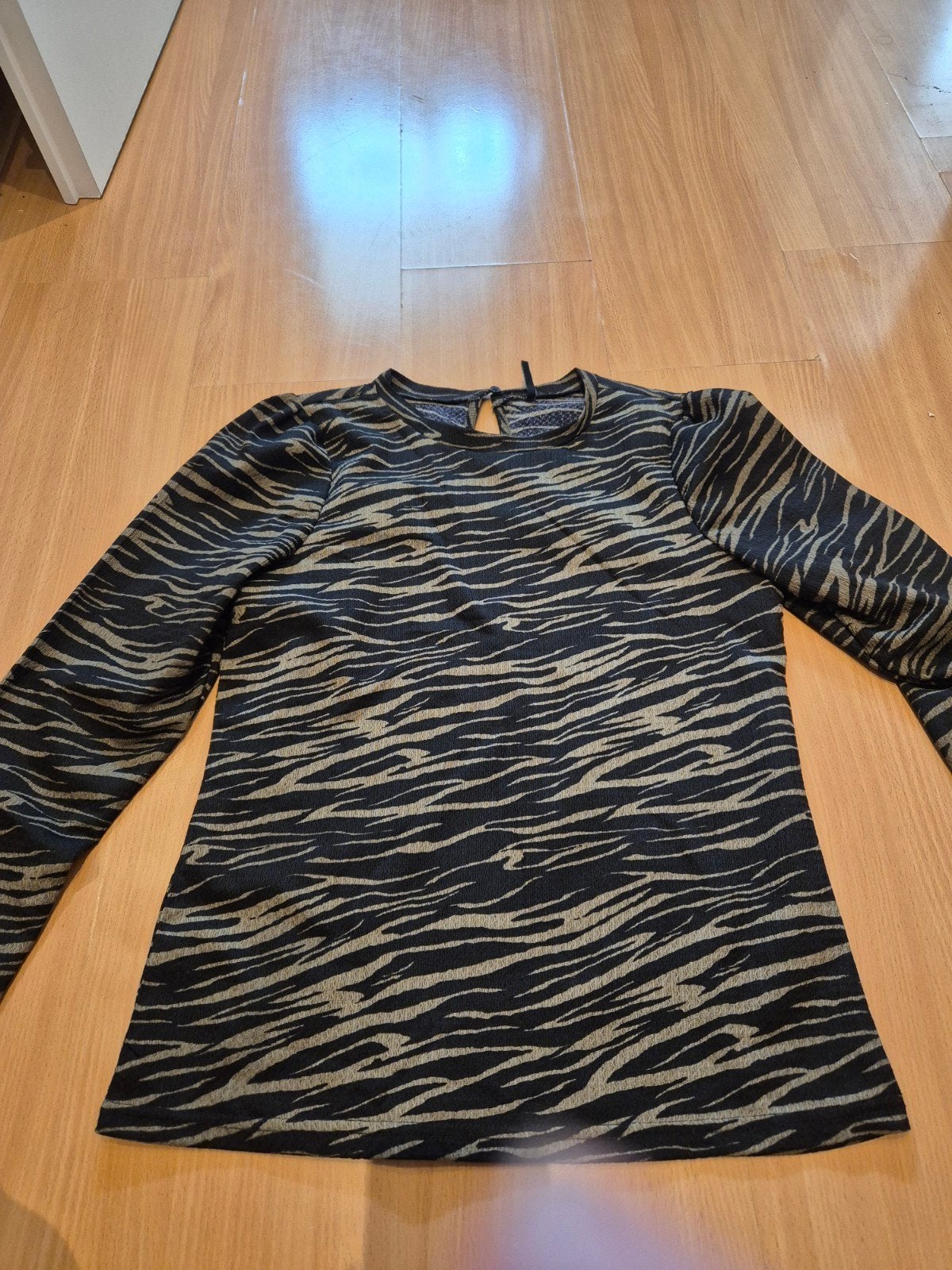 Stijlvolle Top Zebra-/Tijgerprint Goud/Zwart Maat S, Meerkleurig, Ophalen of Verzenden, Zo goed als nieuw, Lange mouw