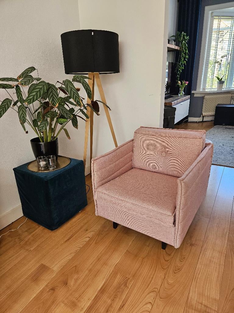 Fauteuil Jaey van Zuiver in zalm roze, Ophalen, Gebruikt, Minder dan 75 cm, Modern eigentijds