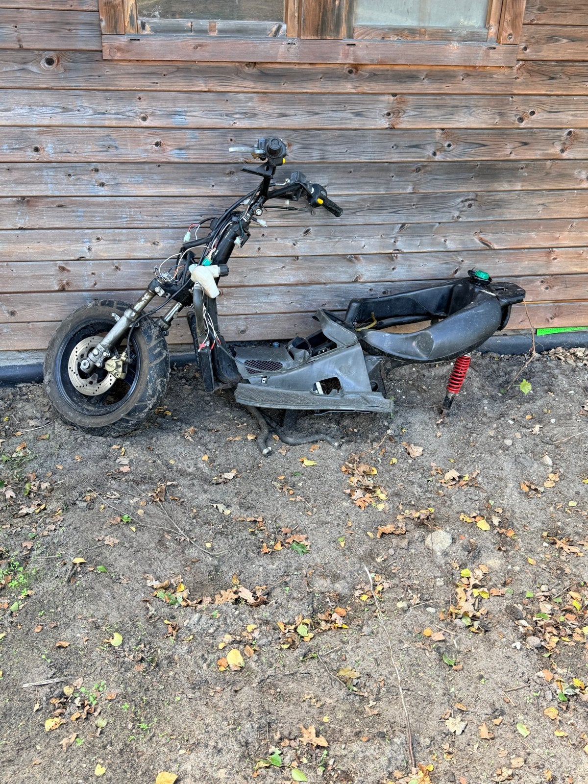 Onderdelen scooter malagutti - Frame, voorvork, stuur, tank, Fietsen en Brommers, Ophalen, Gebruikt, Frame, Piaggio