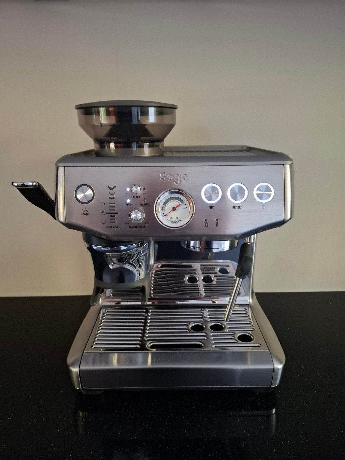 Sage Barista Express Impress + Barista Essential accessoires, Witgoed en Apparatuur, Koffiezetapparaten, Ophalen, Gebruikt, Espresso apparaat