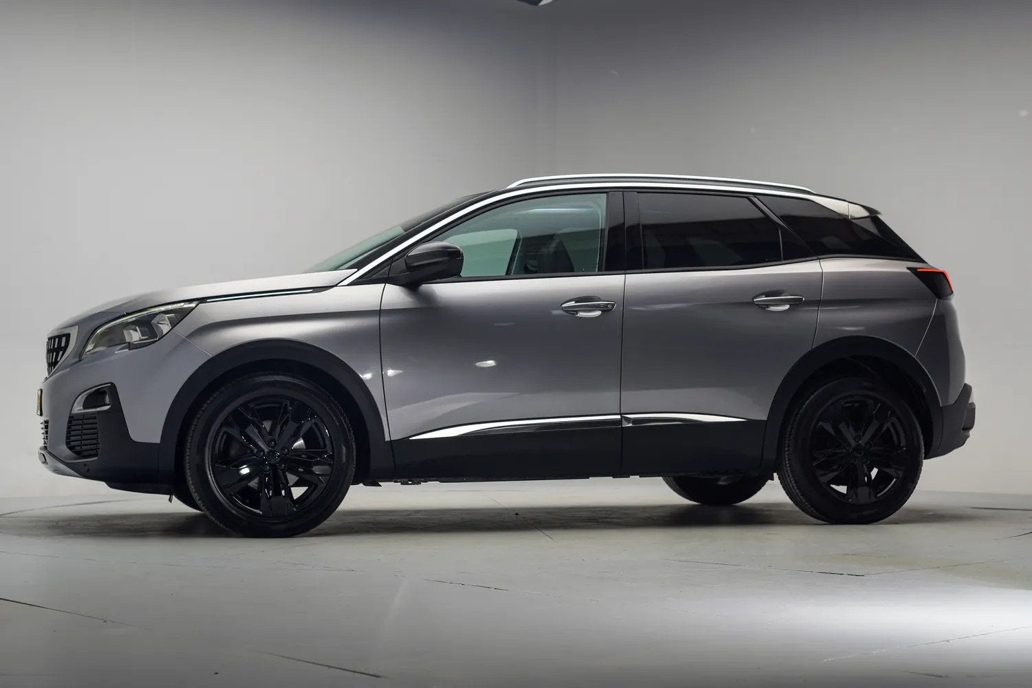 Peugeot 3008 1.2 Allure [ Schuif/kanteldak Navi Apple/Androi, Auto's, Voorwielaandrijving, Gebruikt, 1225 kg, 1199 cc