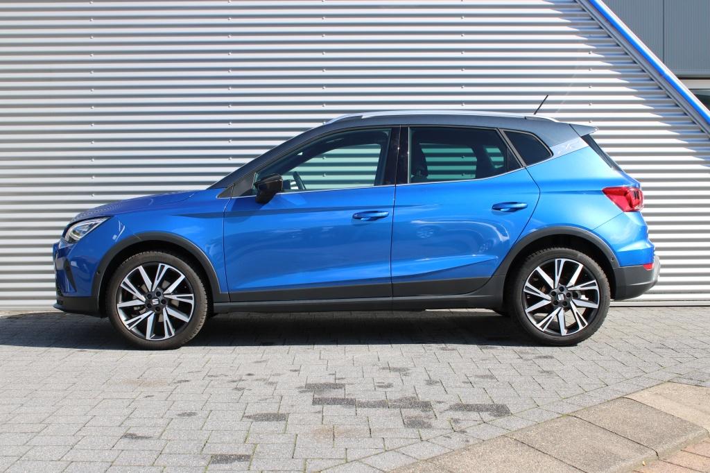 SEAT Arona 1.0 EcoTSI FR Business Automaat | 18 Inch | Navi, Auto's, 1131 kg, Gebruikt, Blauw, Bedrijf