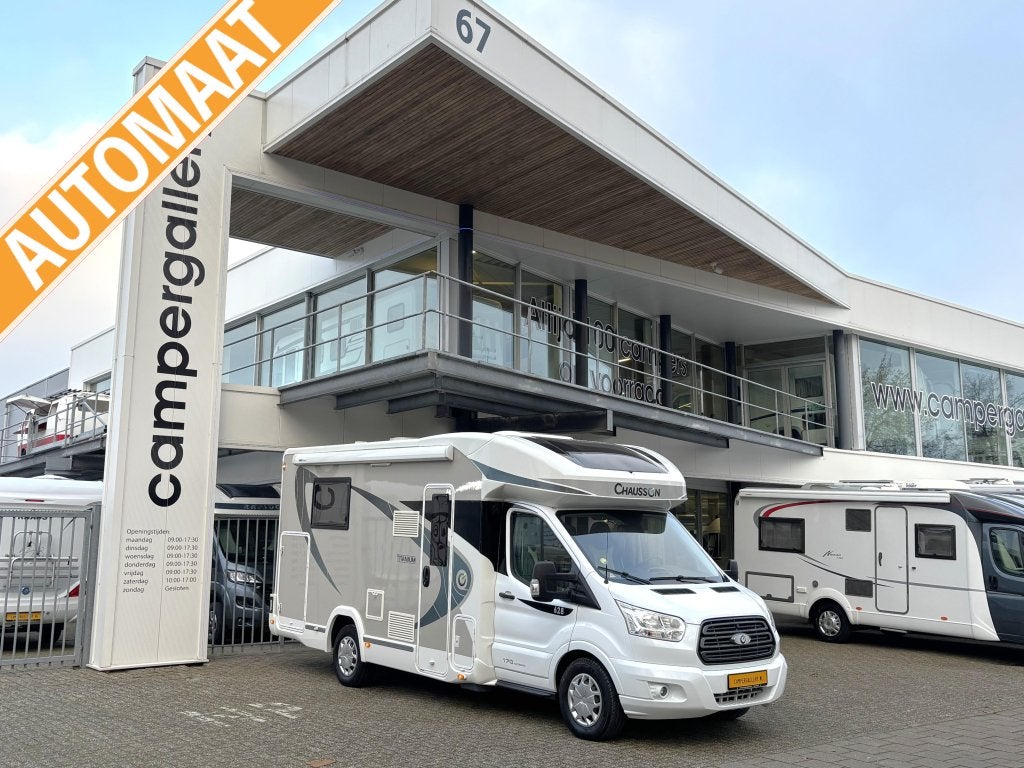 Chausson Titanium 628 AUTOMAAT QUEENSBED CAMERA ZONNEPANEEL, Caravans en Kamperen, Automaat, Ringverwarming, Diesel, Startonderbreker