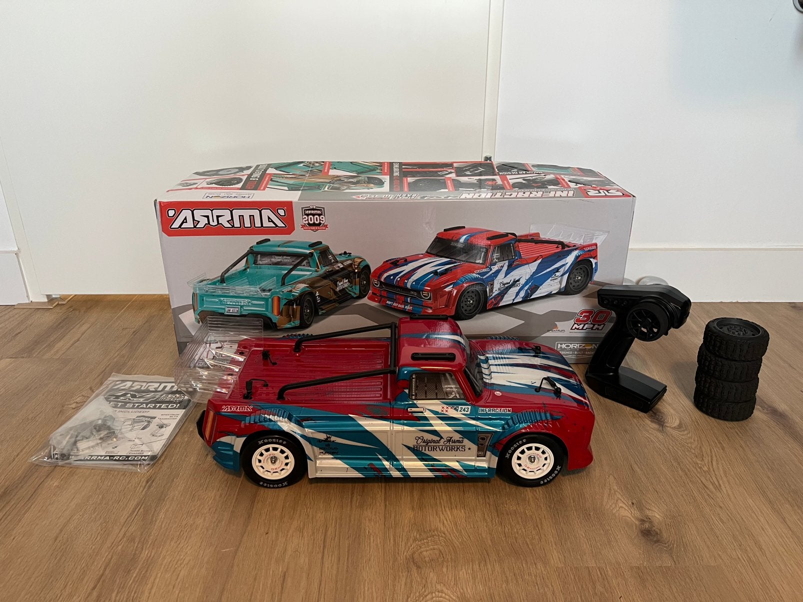 Arrma Infraction 2-3S Hobbywing max10, Ophalen of Verzenden, Zo goed als nieuw, Overige schalen, Auto offroad