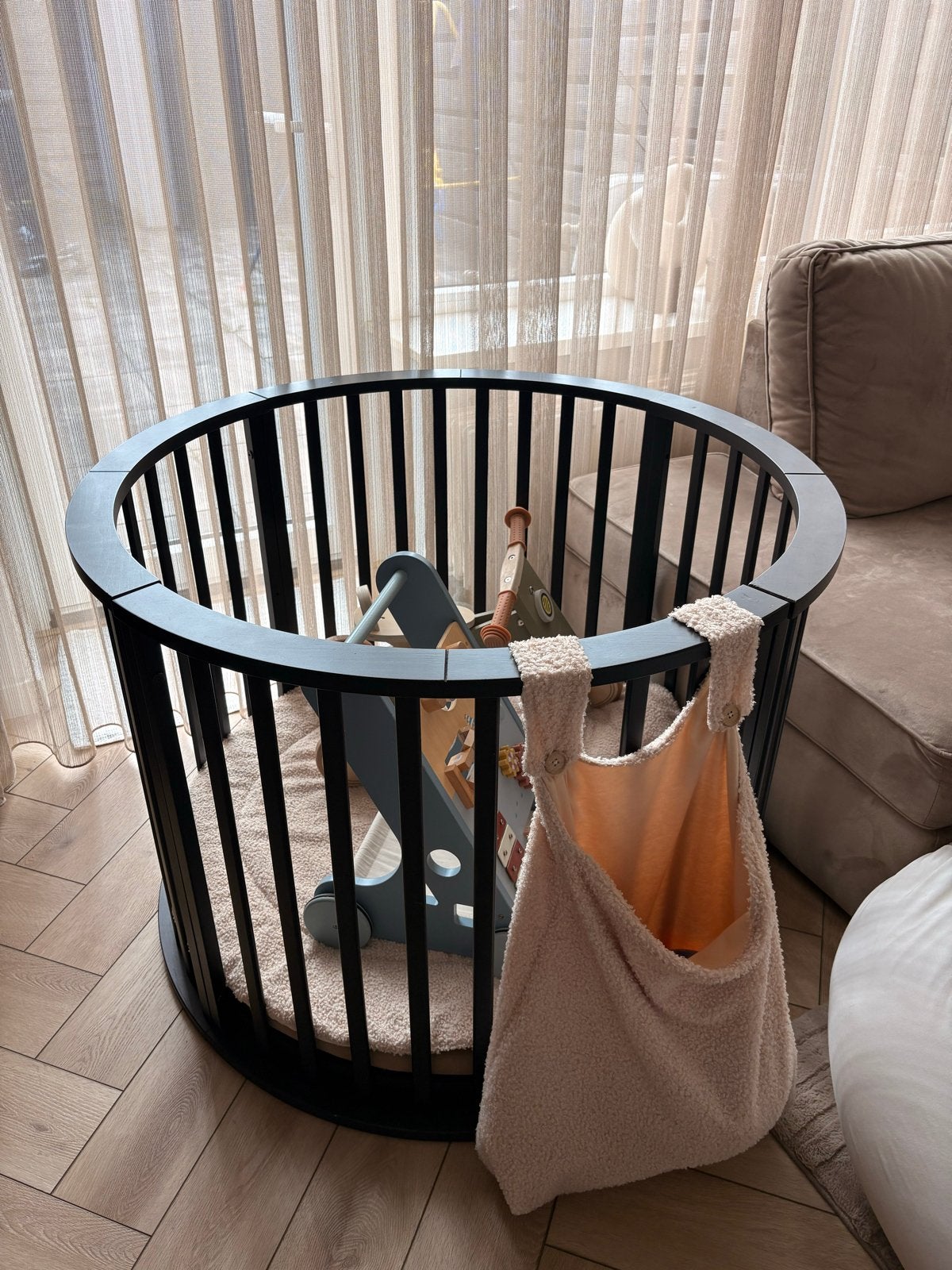 Zwarte Ronde box met boxkleed, matras en boxzak, Kinderen en Baby's, Ophalen, Zo goed als nieuw, Rond, In hoogte verstelbaar