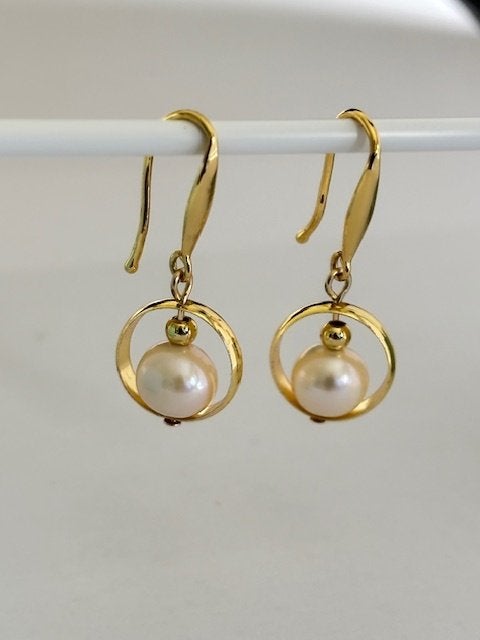 Prachtige Parel Oorbellen 14K Goud, Hangers, Wit, Nieuw, Ophalen of Verzenden