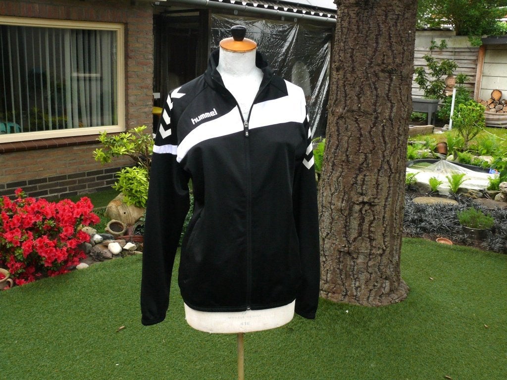 Hummel zwart sport trainingspak maat S / M als nieuw, Ophalen of Verzenden, Zo goed als nieuw, Zwart, Algemeen