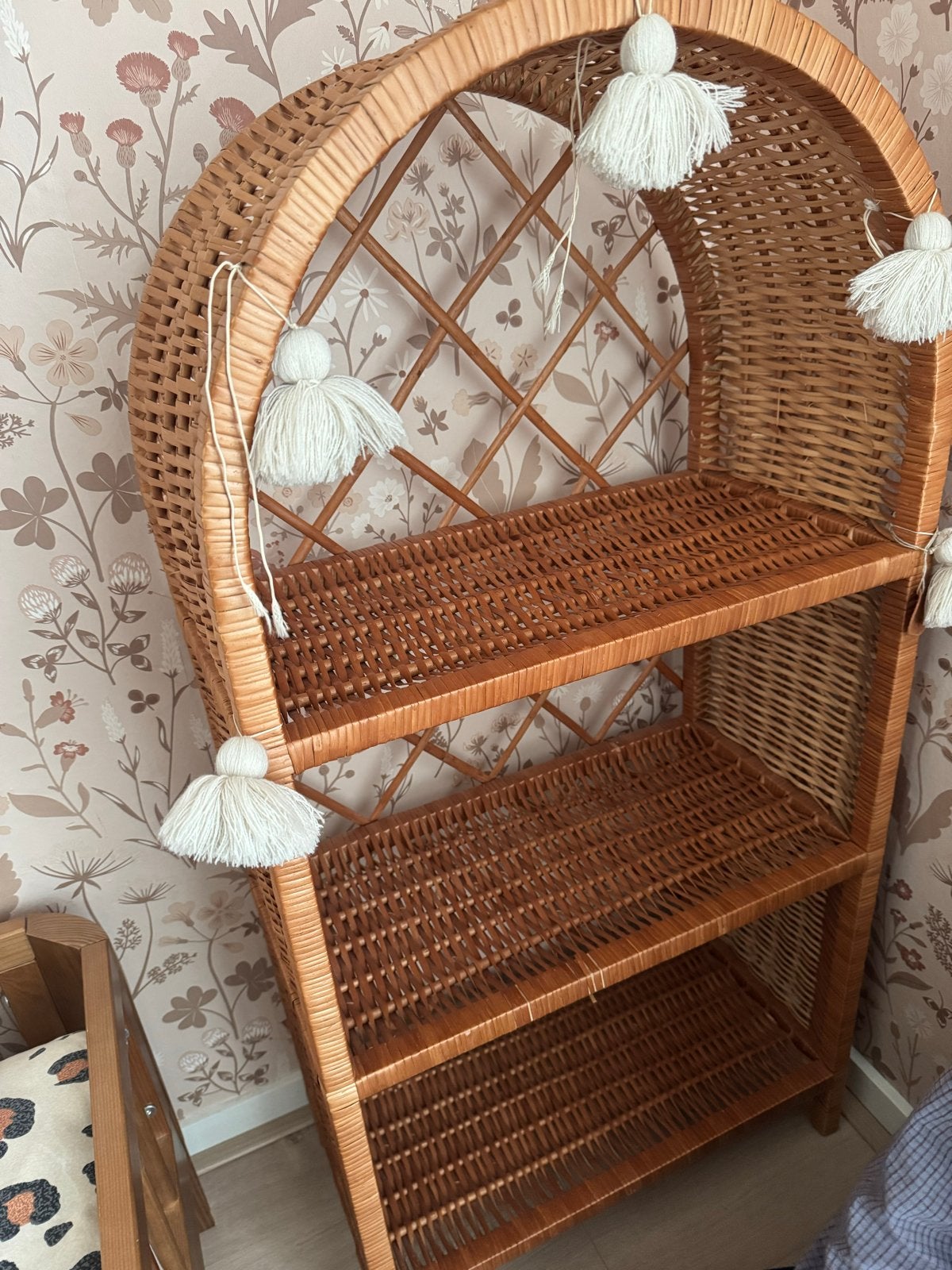 Rotan kastje/boekenrek met 3 planken, Ophalen, Gebruikt