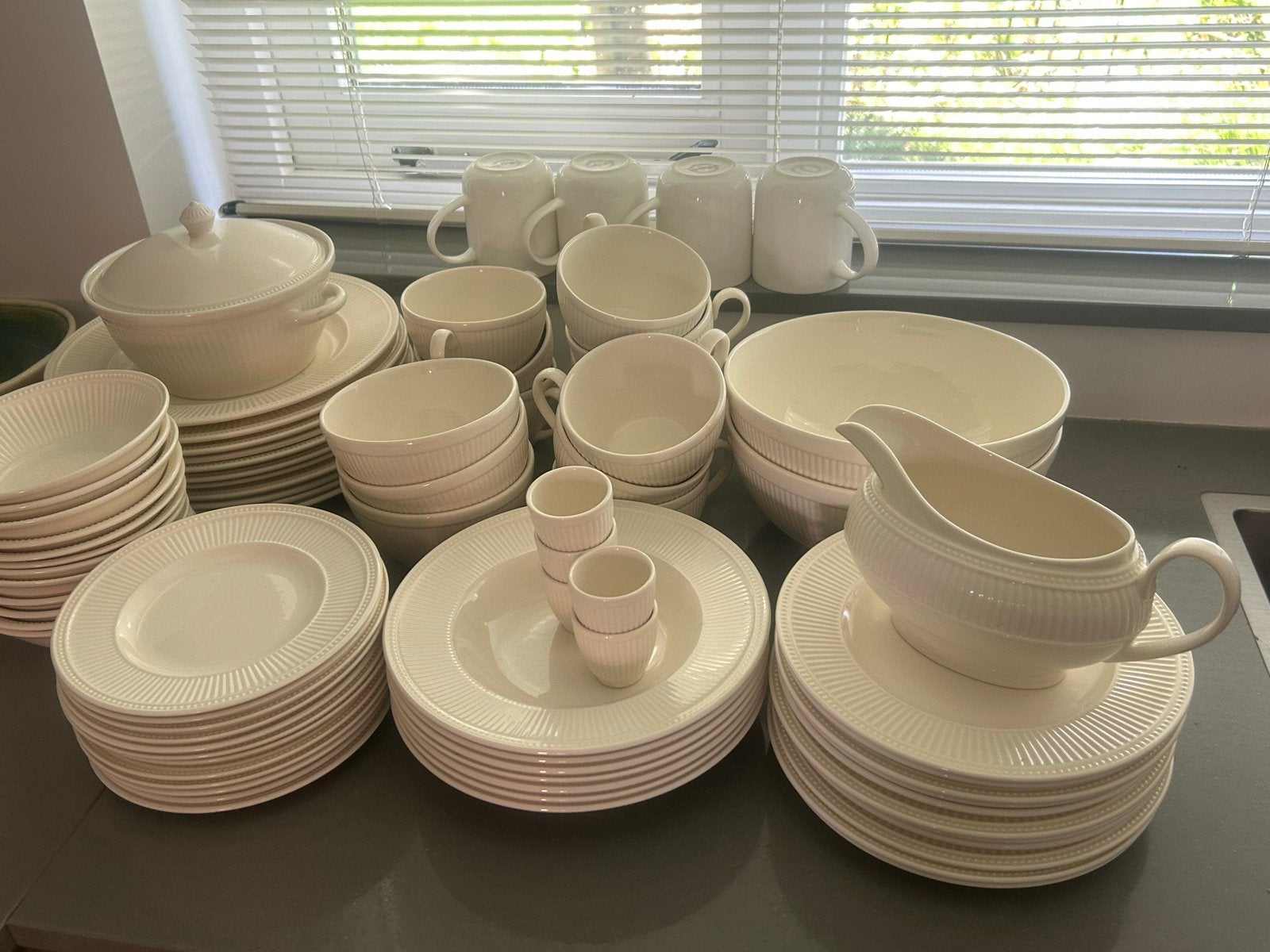 Uitgebreid Wedgwood Windsor Servies, Huis en Inrichting, Ophalen, Klassiek, Zo goed als nieuw, Wedgwood