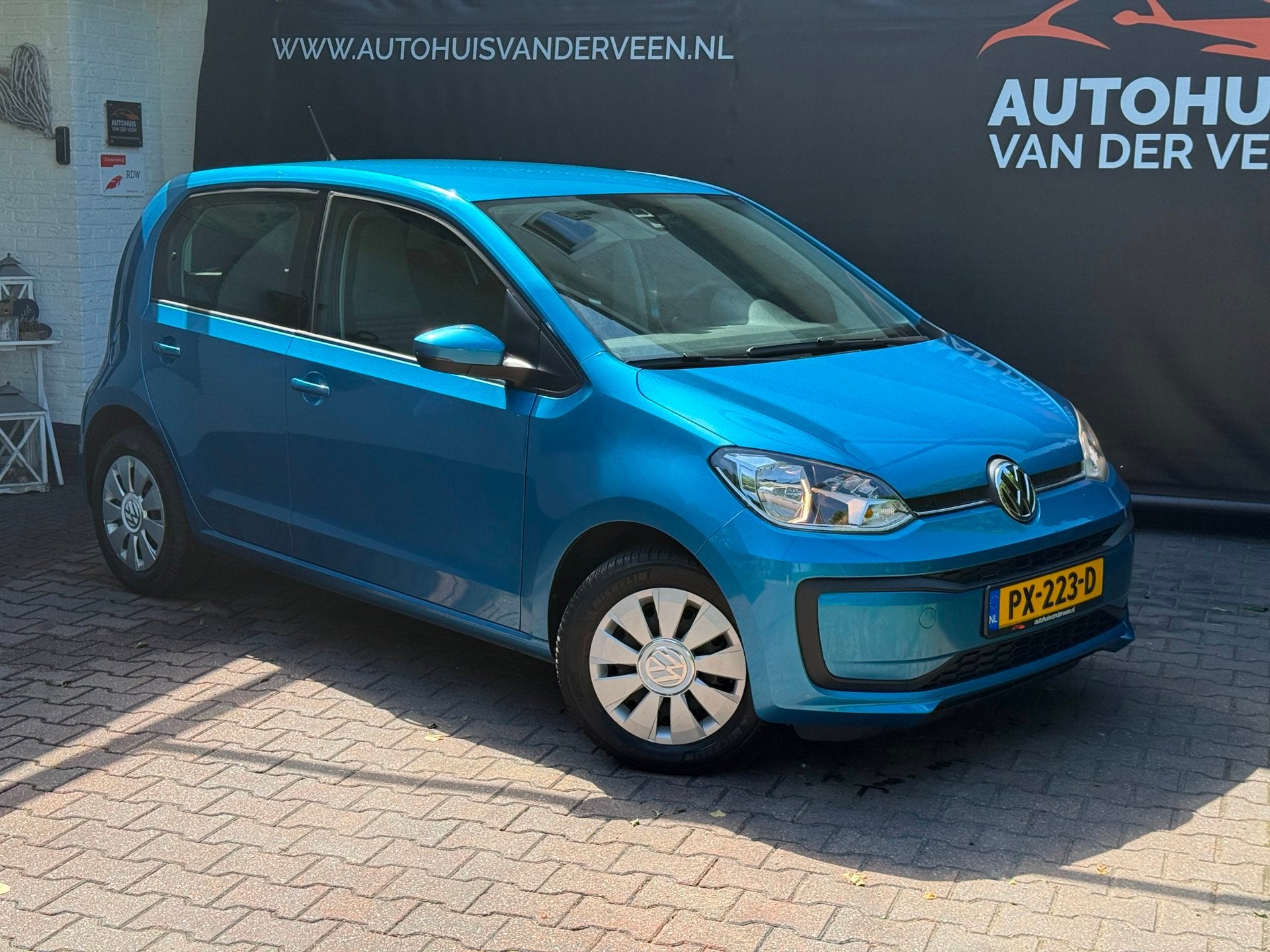 Volkswagen Up! 1.0 BMT Move Up! 60.775 Km! Airco/DAB/4 Seizo, Auto's, Voorwielaandrijving, Dealer onderhouden, Stof, Gebruikt