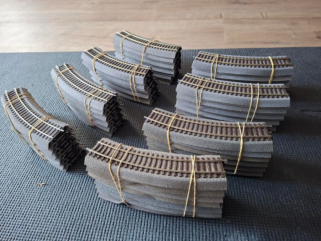 Roco line rails met bedding bocht r2, Ophalen of Verzenden, Gelijkstroom, Rails, Overige merken
