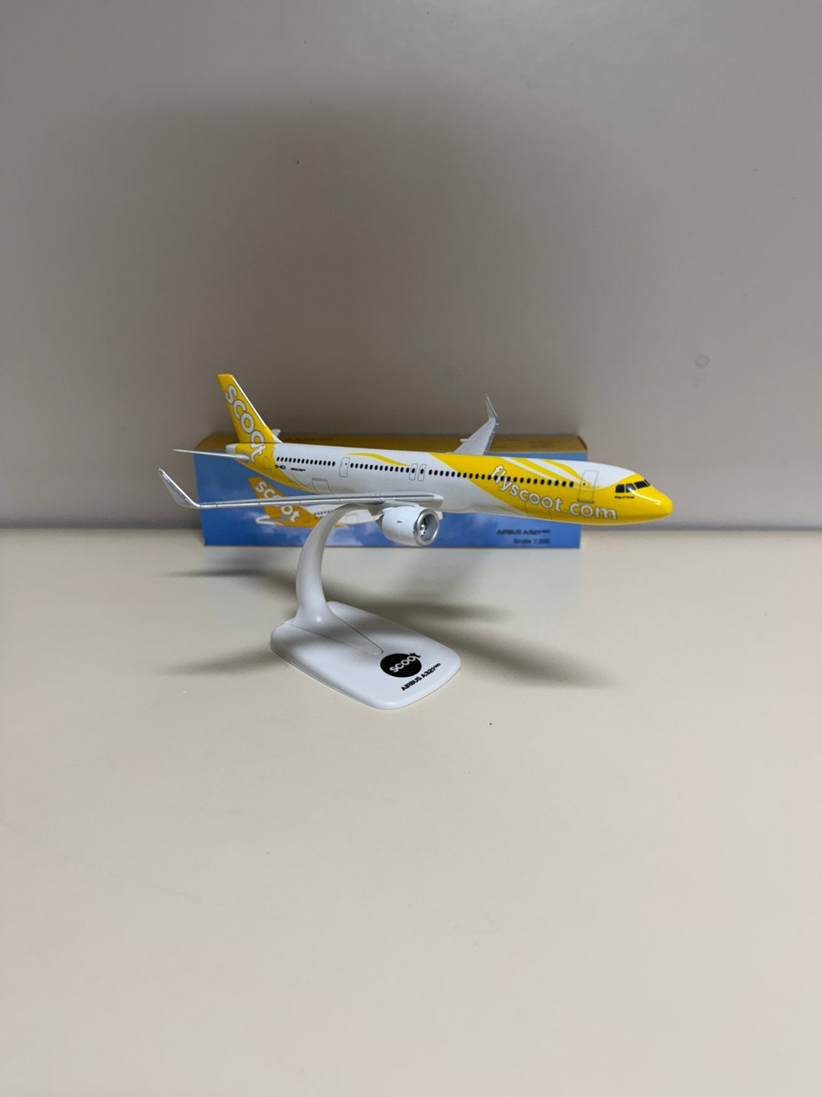 NIEUW! 1:200 schaalmodel Scoot Airbus a321neo, Ophalen of Verzenden, Nieuw, Schaalmodel