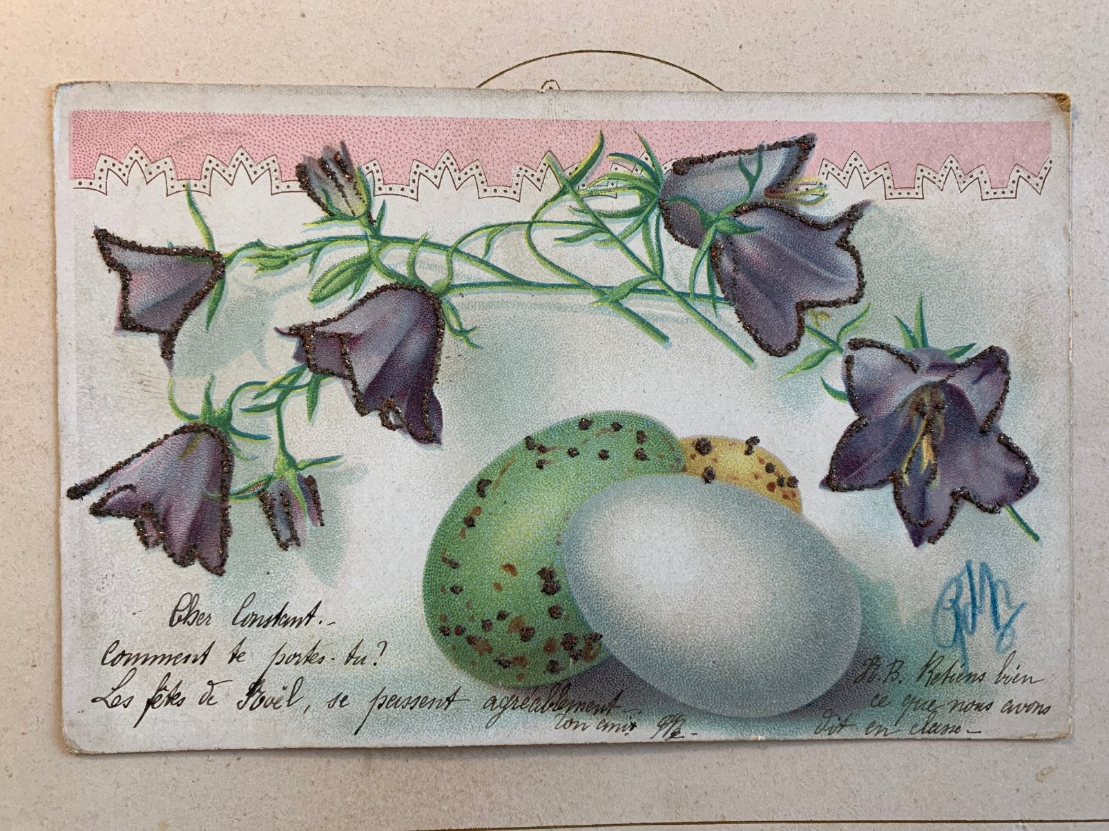 GERESERVEERD Pasen - paaseieren en paarse bloemen (FR), Ophalen of Verzenden, Voor 1920, Gelopen, Feest(dag)