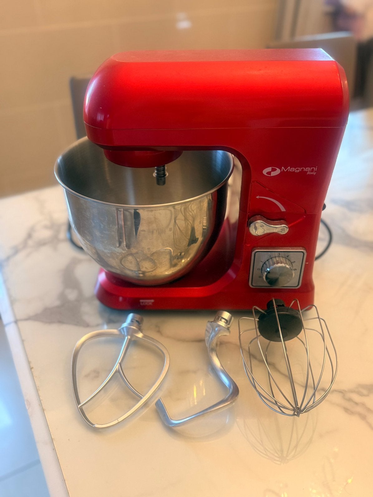 Magnani italy deegmachine, 4 liter of meer, Ophalen, Zo goed als nieuw, 3 snelheden of meer