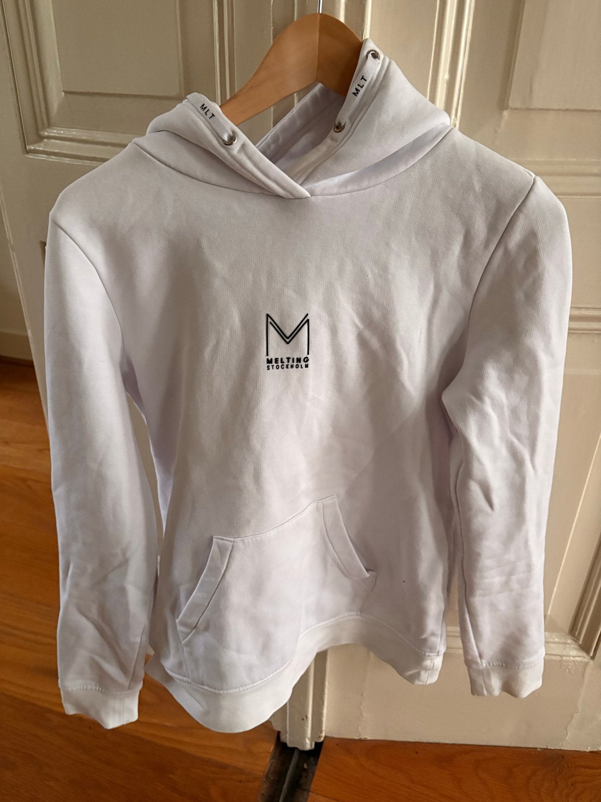 Witte Melting Stockholm Hoodie Maat M, Kleding | Dames, Truien en Vesten, Ophalen of Verzenden, Zo goed als nieuw, Maat 38/40 (M)