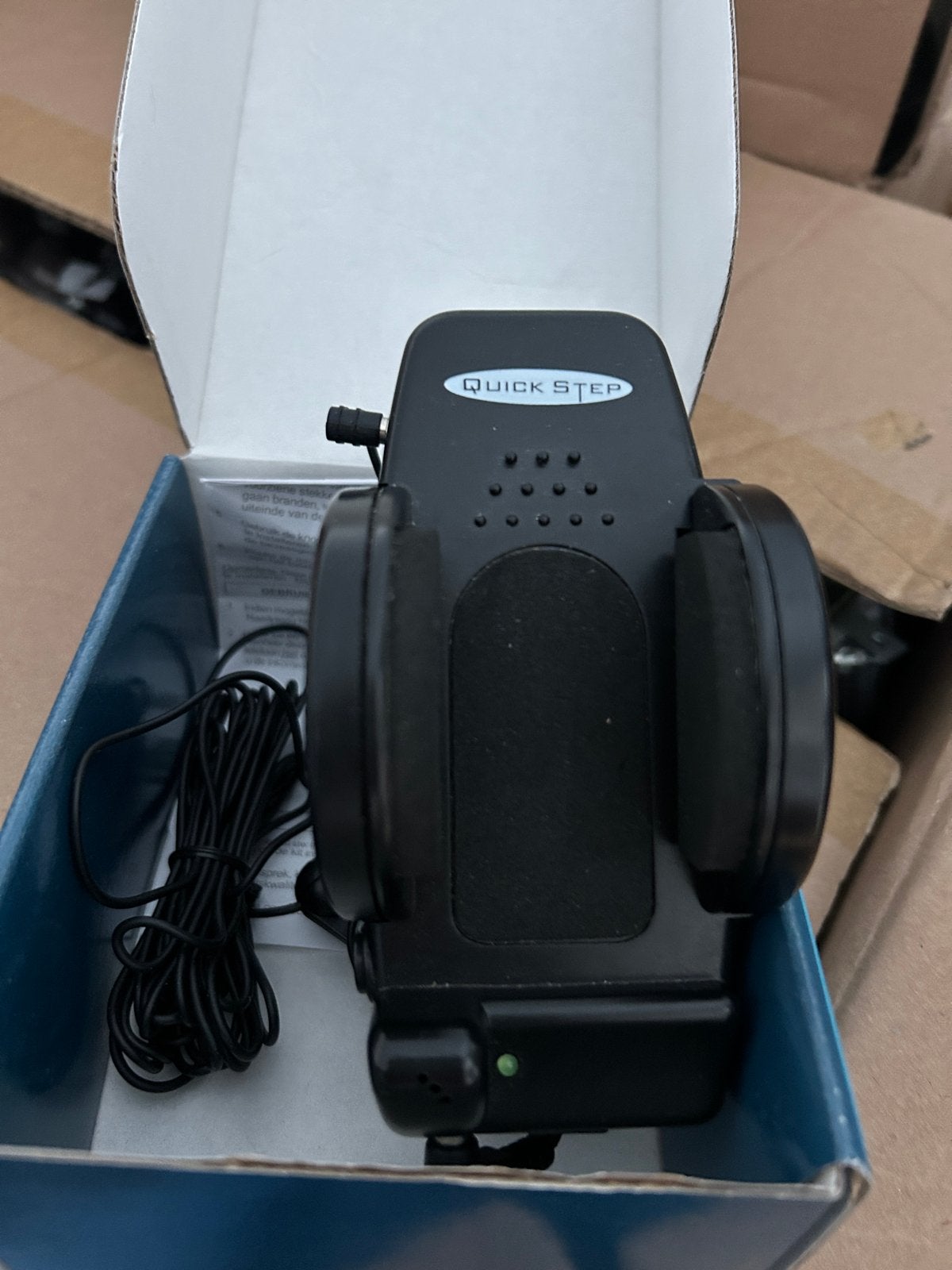 StarTel Quick Step Universele Handsfree Kit, Auto diversen, Carkits, Ophalen of Verzenden, Zo goed als nieuw