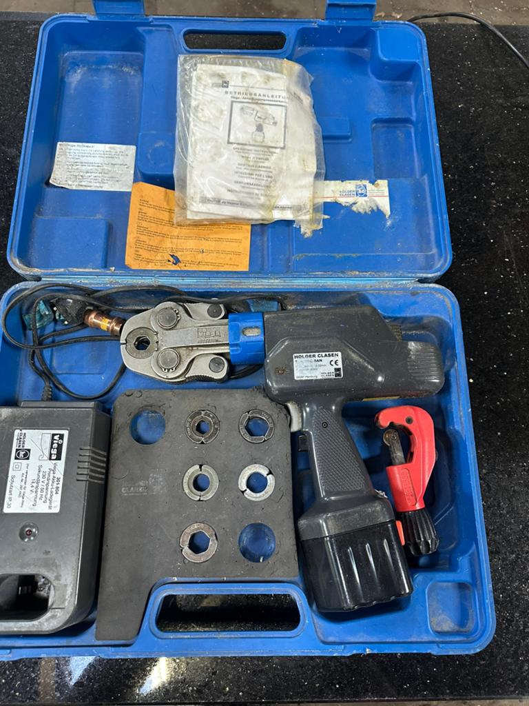 Holger Clasen / Viega persmachine set – compleet in koffer, Doe-het-zelf en Verbouw, Gereedschap | Handgereedschap, Zo goed als nieuw