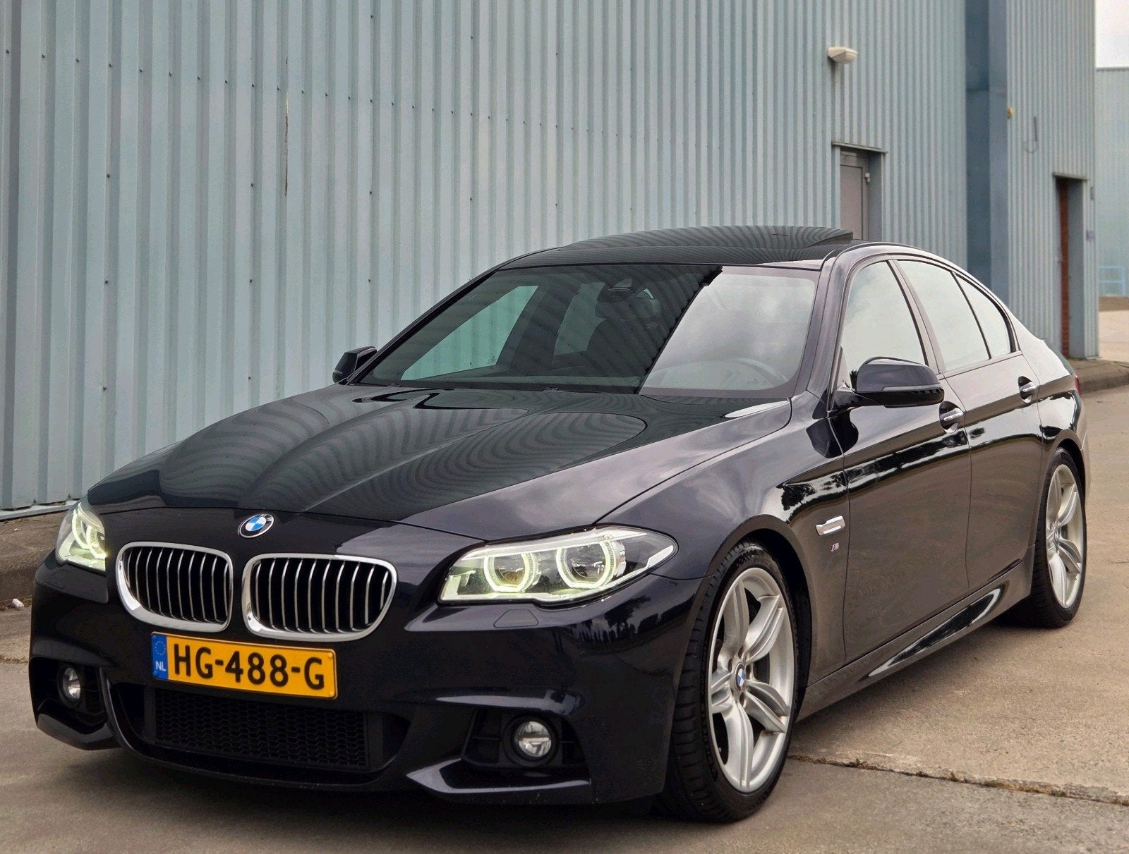 BMW 5-Serie 530d M Sport LCI 2015 | Dealeronderhouden |, Automaat, Achterwielaandrijving, Euro 6, Zwart