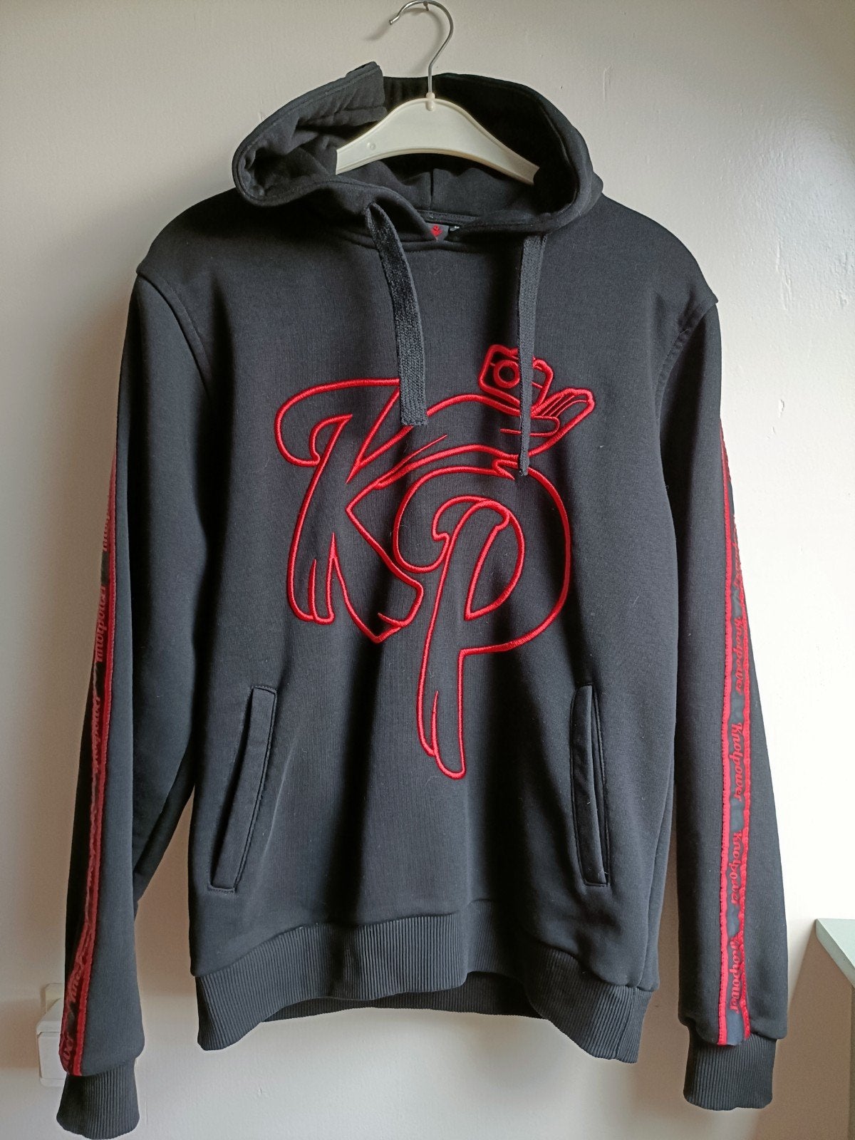 Zwarte hoodie Knolpower Enzo Knol - Maat M, Onbekend, Maat 48/50 (M), Zwart, Ophalen of Verzenden