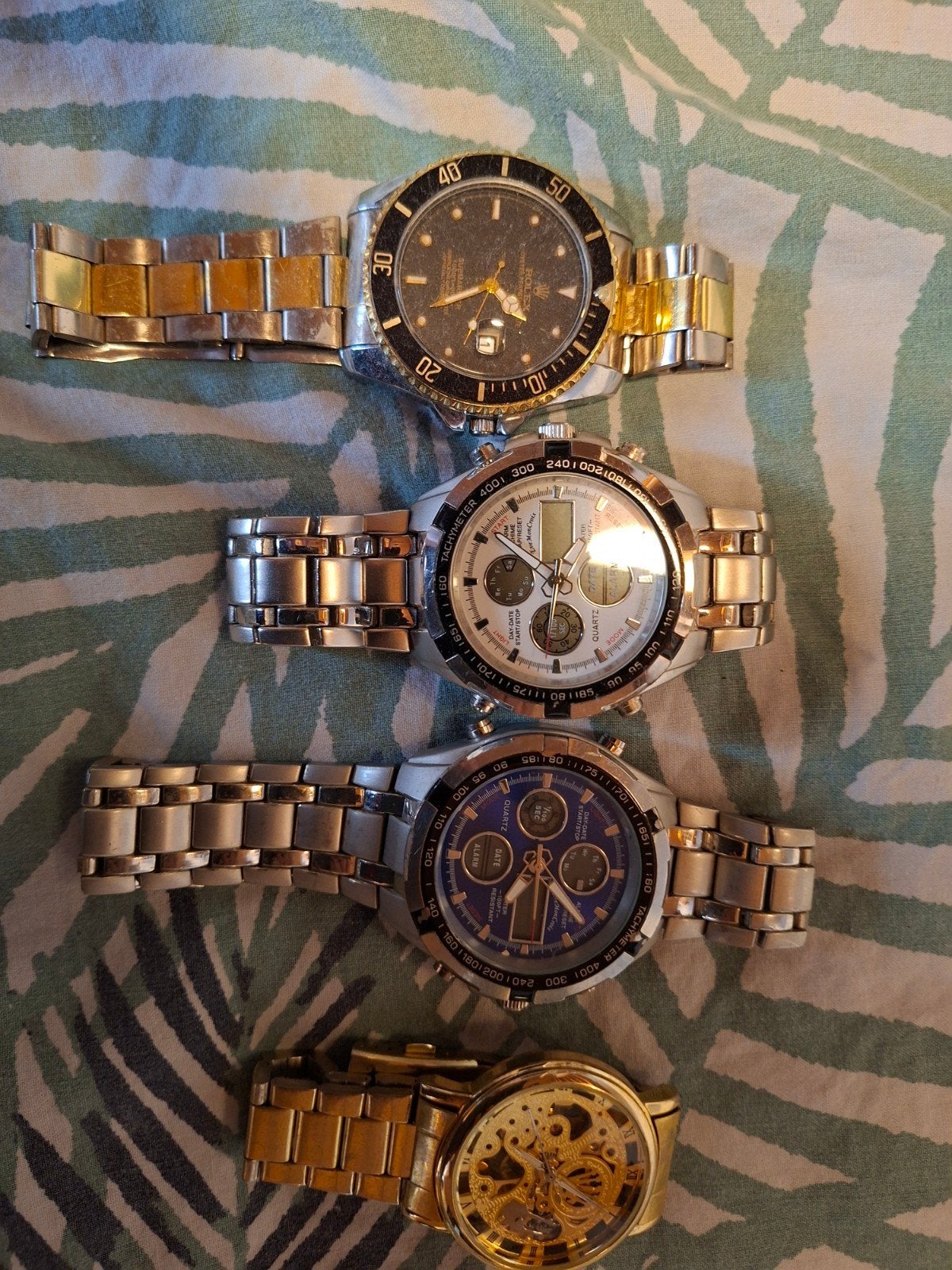 Diverse horloges: goudkleurig, zilverkleurig, digitaal, Overige merken, Staal, Gebruikt, Staal