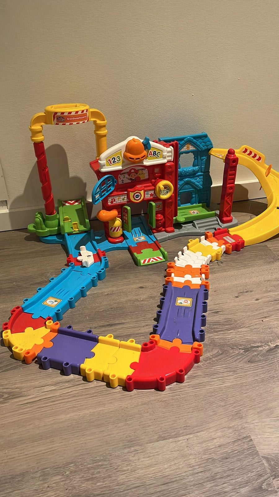 Vtech toet toet brandweer kazerne, Ophalen of Verzenden, Zo goed als nieuw, 2 tot 4 jaar