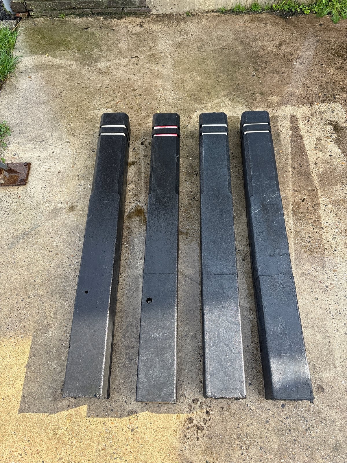 Zwarte kunststof palen - 140 cm, Ophalen of Verzenden, Zo goed als nieuw, Minder dan 180 cm, Palen