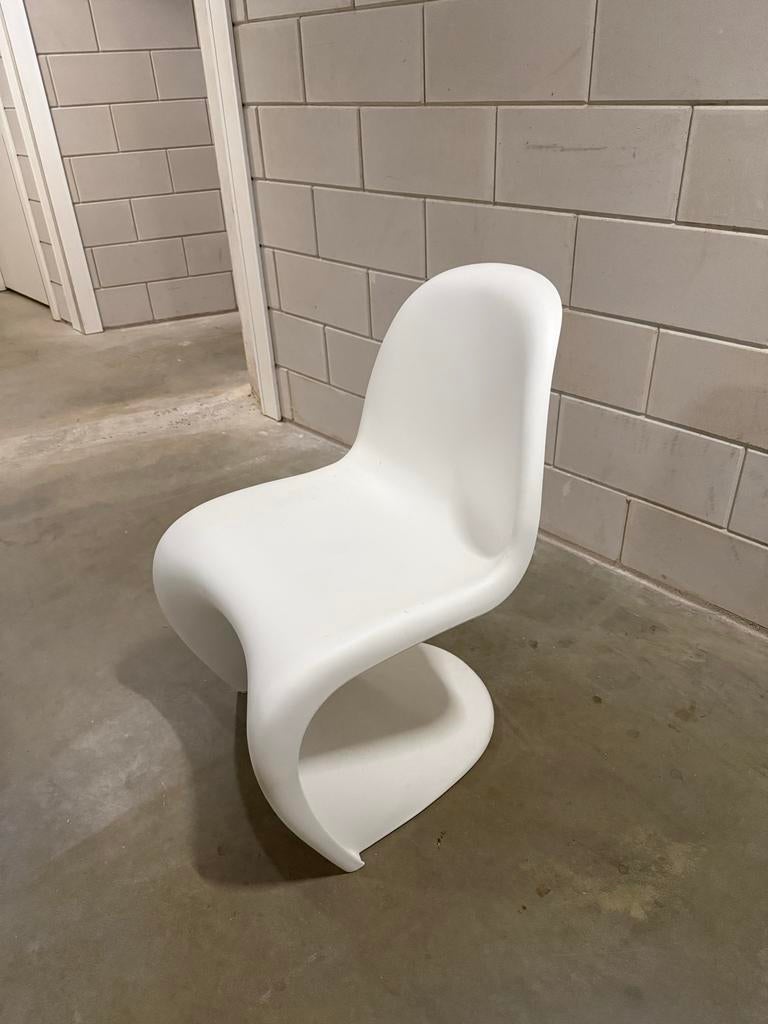 Design Stoel: Vitra Panton, Ophalen, Kunststof, Gebruikt, Wit