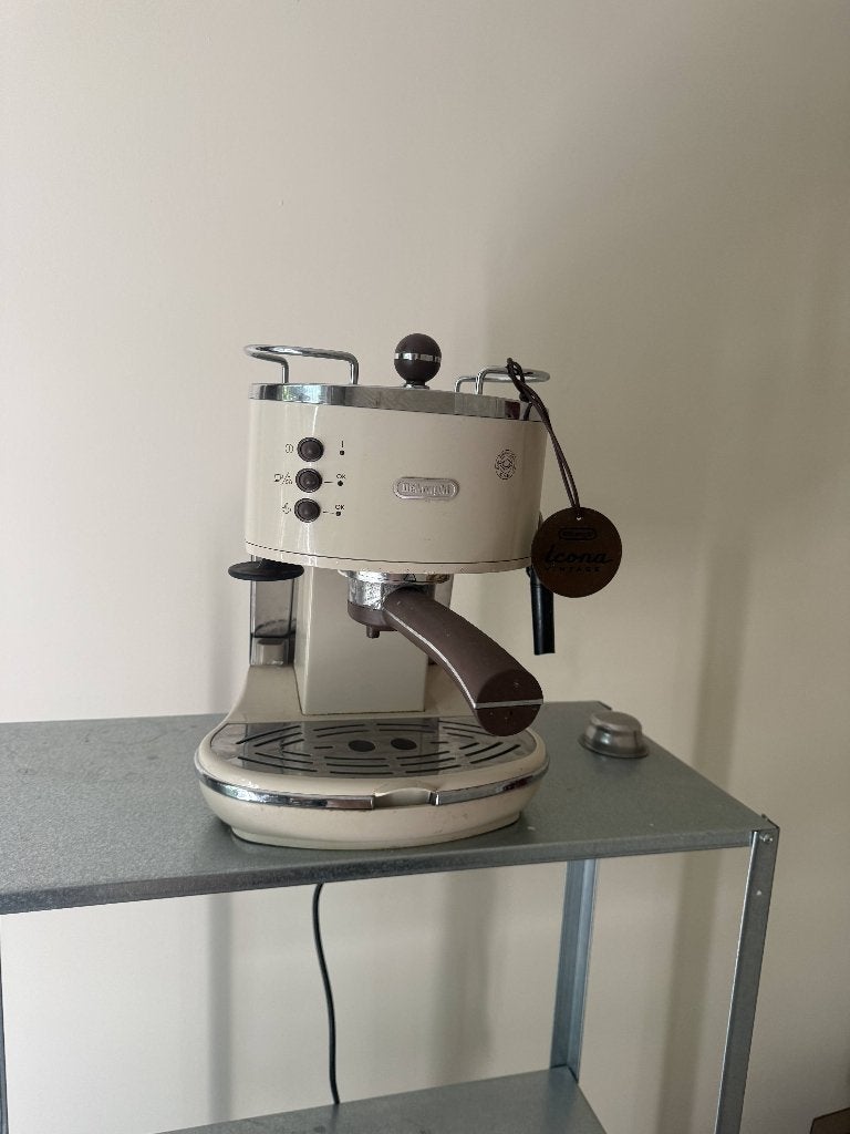 DeLonghi Icona Vintage espressomachine - crème, incl. doos, Witgoed en Apparatuur, Ophalen, Gebruikt, Espresso apparaat, Gemalen koffie
