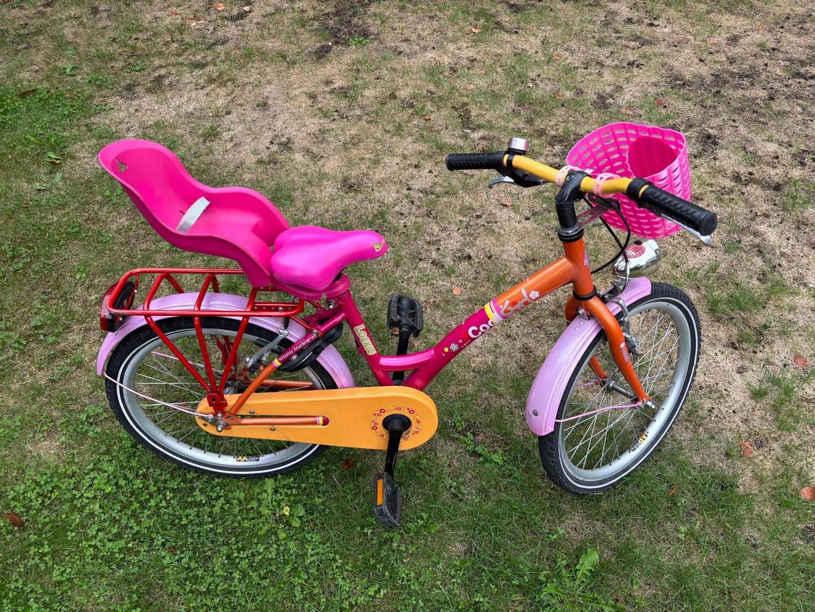 Leuke roze kinderfiets met mandje en zitje Loekie Cool girl, Ophalen, Gebruikt, Terugtraprem, 20 inch of meer