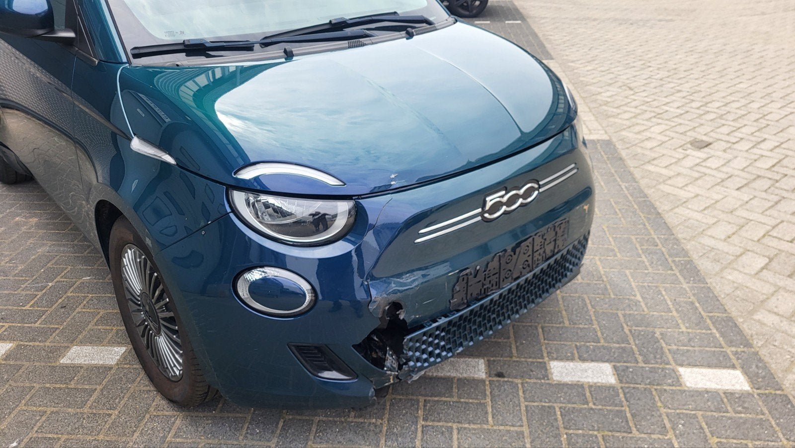 Zeer lichte schade fiat 500e cabriolet nette auto, Auto diversen, Schadeauto's, Fiat, Automaat, Elektrisch, Cabriolet, Overige kleuren