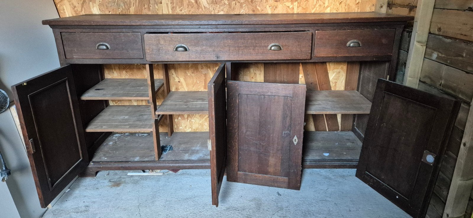 gratis af te halen handgemaakt eiken dressoir, Ophalen, Gebruikt, Eikenhout, Met lade(s)
