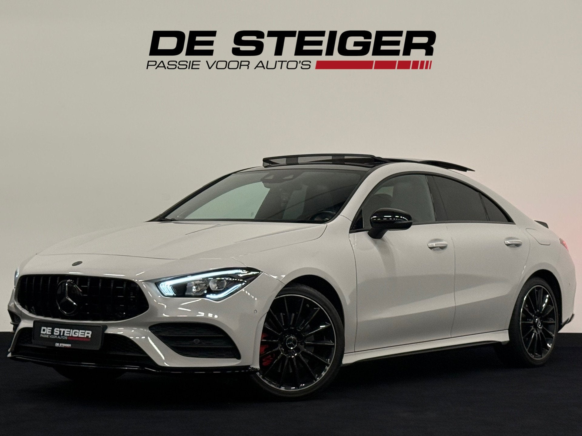 Mercedes-Benz CLA-klasse 250 e AMG 45S Blackpack Pano Memory