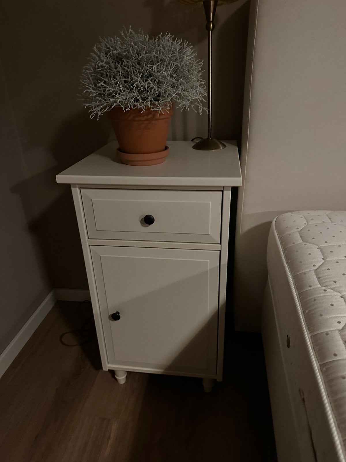 *Nieuw aangeboden” 2 nachtkasjes, Huis en Inrichting, Ophalen, Minder dan 45 cm, 55 tot 70 cm, Zo goed als nieuw