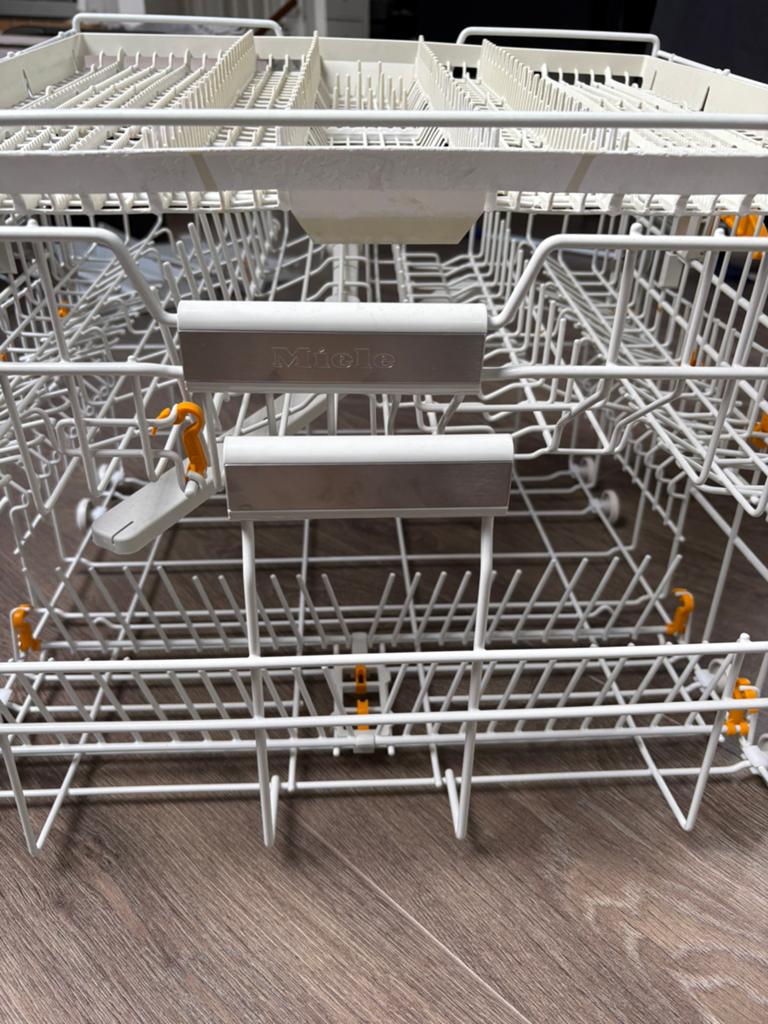 1x set Miele vaatwasser lades, Witgoed en Apparatuur, Vaatwasmachines, Ophalen, Gebruikt, Minder dan 85 cm, 60 cm of meer
