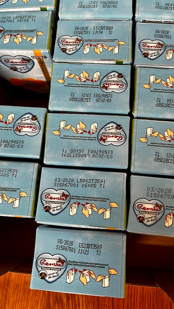 19 pakjes hondenvoeding van het merk Renske ( 185 gr), Dieren en Toebehoren, Ophalen, Hond