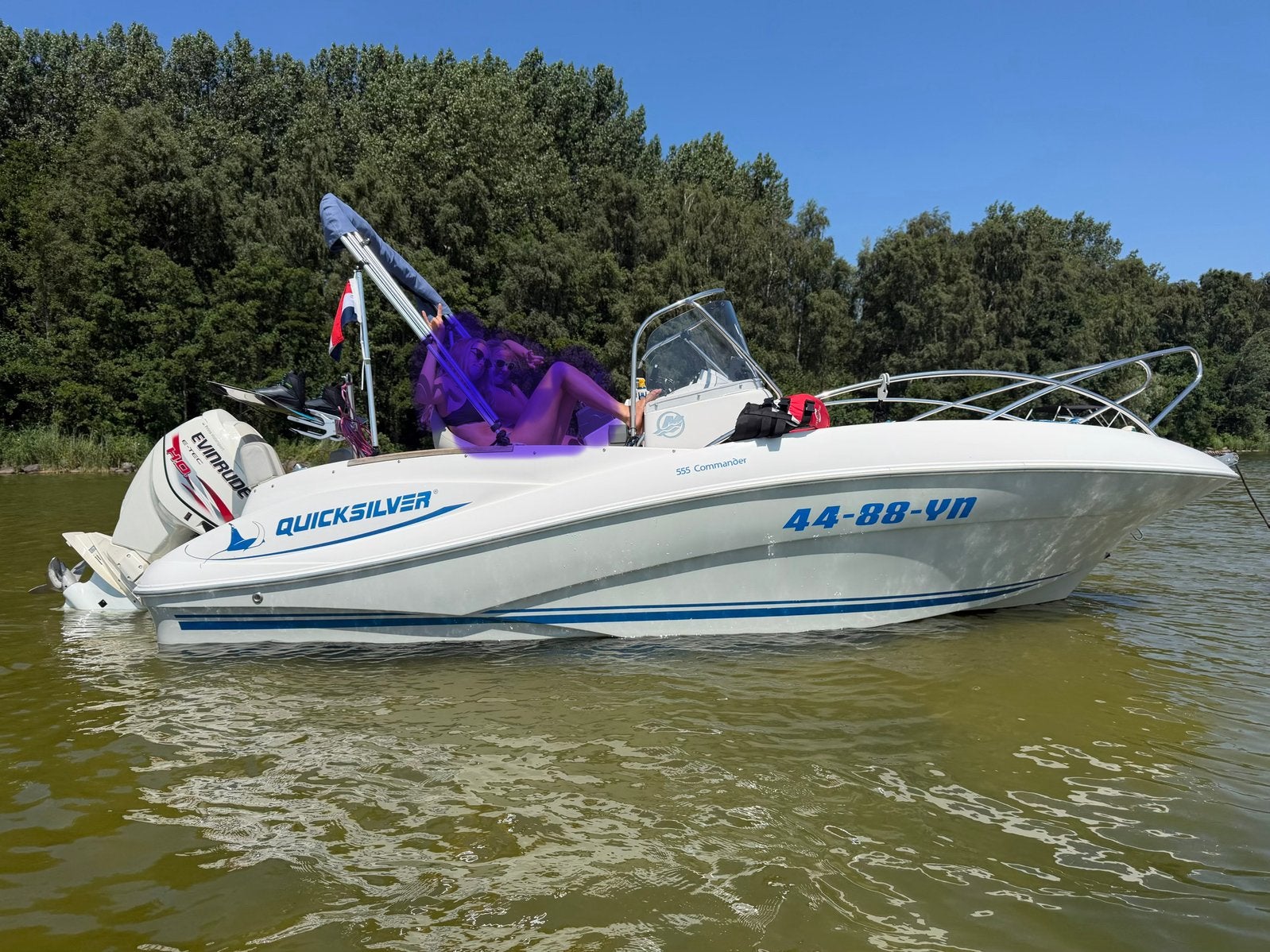 Quicksilver 555 commander 115 pk, 5 m, Zo goed als nieuw, 2 m, 115 pk
