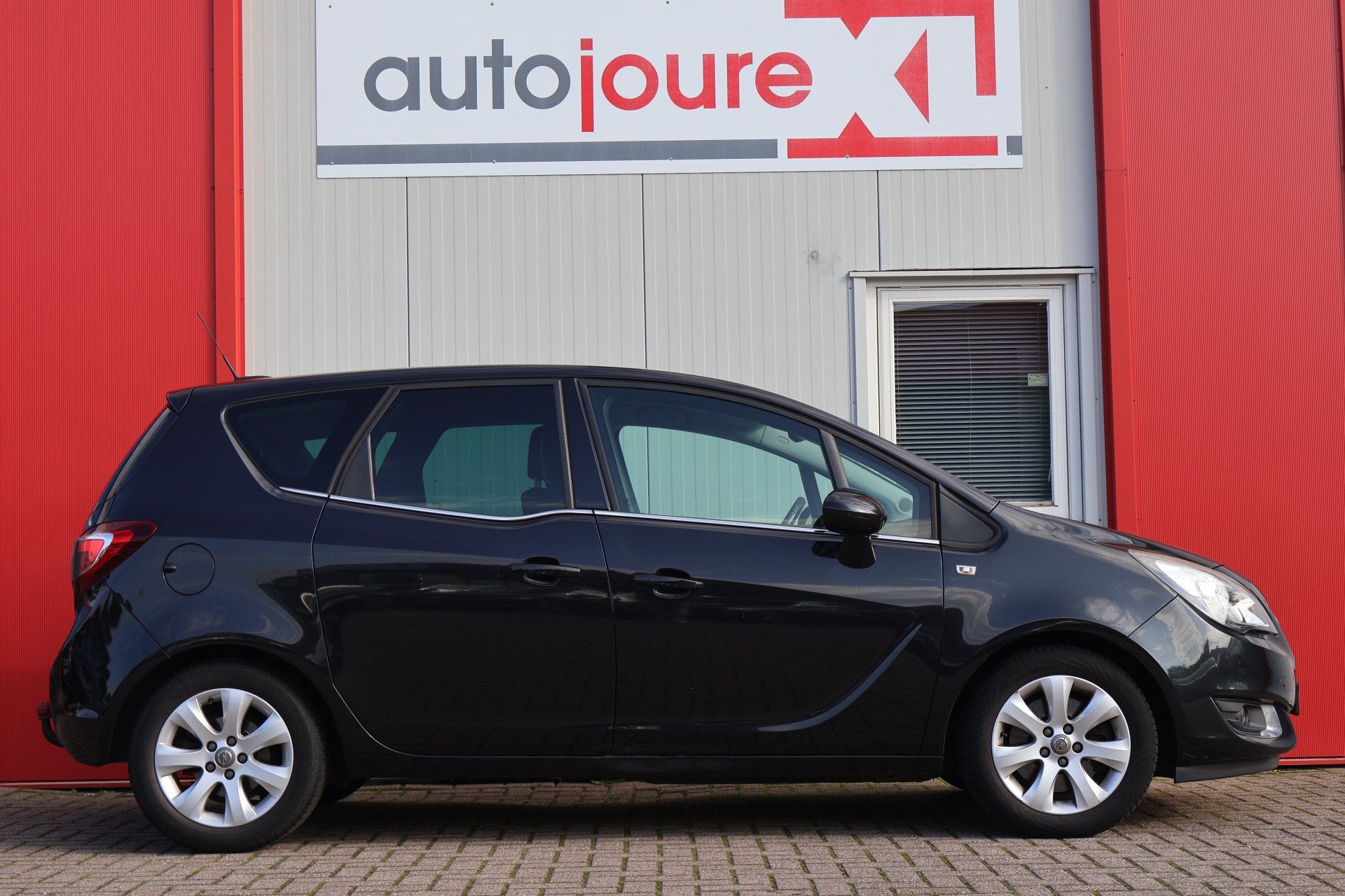 Opel Meriva 1.6 CDTi Blitz (bj 2016), Voorwielaandrijving, Gebruikt, 4 cilinders, Zwart