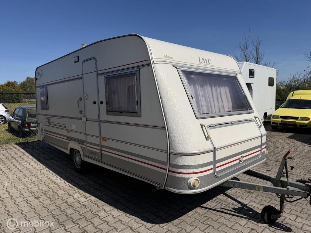 Lmc 530 K Fransbed voortent luifel en dakairco, Caravans en Kamperen, Caravans, Bedrijf, 6 tot 7 meter, LMC en Münsterland, Tot en met 4