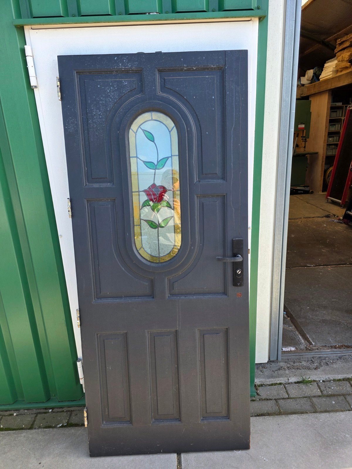 Zwarte buitendeur met glas-in-lood roos, Ophalen, Gebruikt, 80 tot 100 cm, Minder dan 200 cm