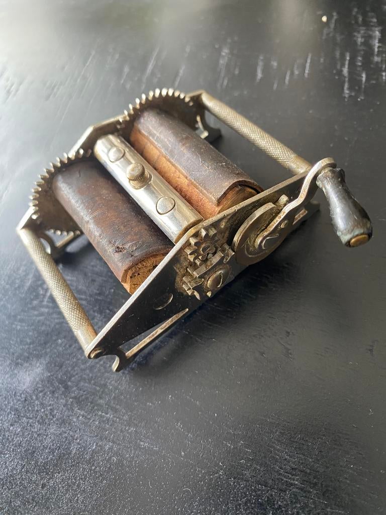 Antieke scheermesjes slijper, Antiek en Kunst, Antiek | Gereedschap en Instrumenten, Ophalen of Verzenden