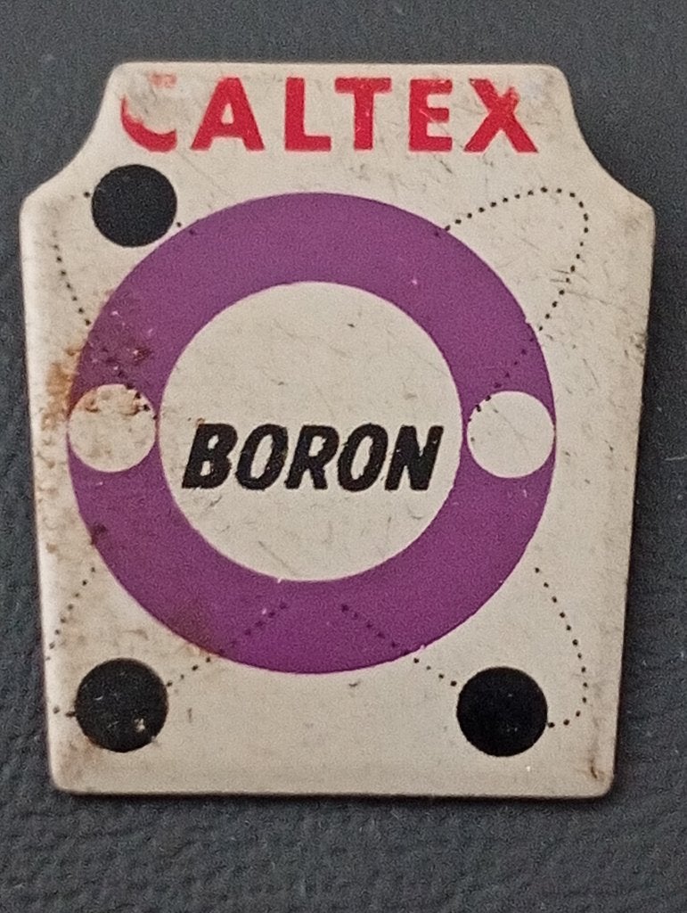 speldje Caltex metaal, blik, Verzamelen, Ophalen of Verzenden, Gebruikt, Merk, Speldje of Pin