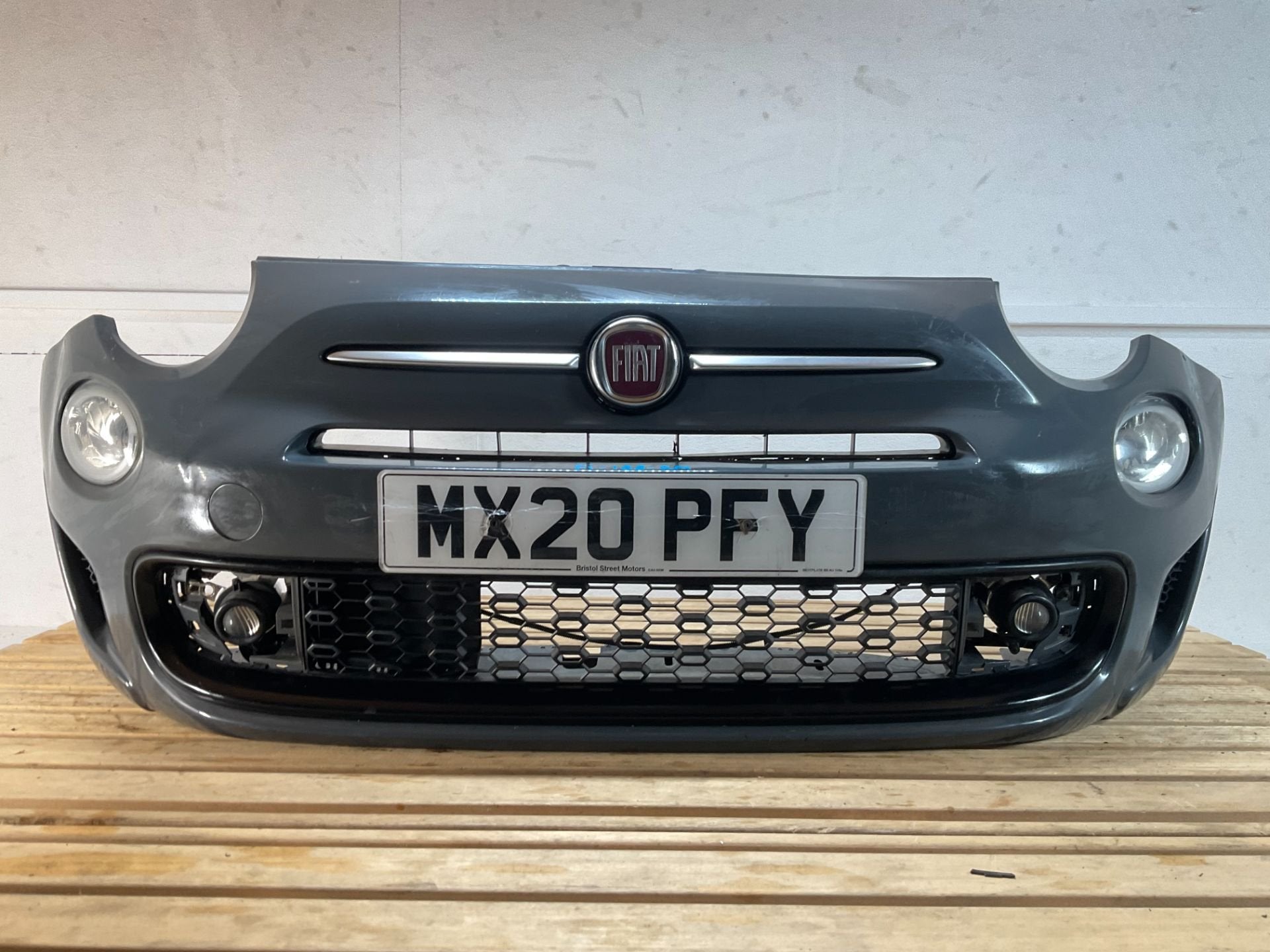 Bumper Fiat 500 SPORT Facelift 735619571 2016-2021 Voorbumpe, Gebruikt, Stellantis Europe S.p.A., Ophalen of Verzenden, Info@stellantis.com
