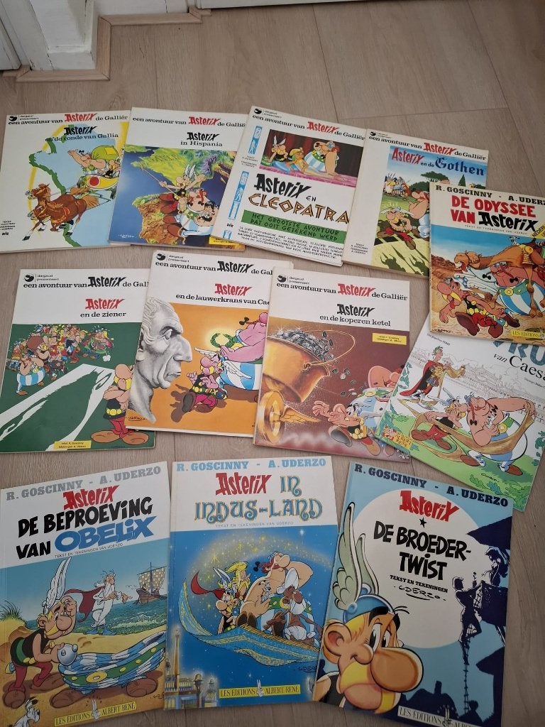 Stripboeken Astrix & Obelisk en Kuifje, Meerdere stripboeken, Ophalen, Zo goed als nieuw, Diversen