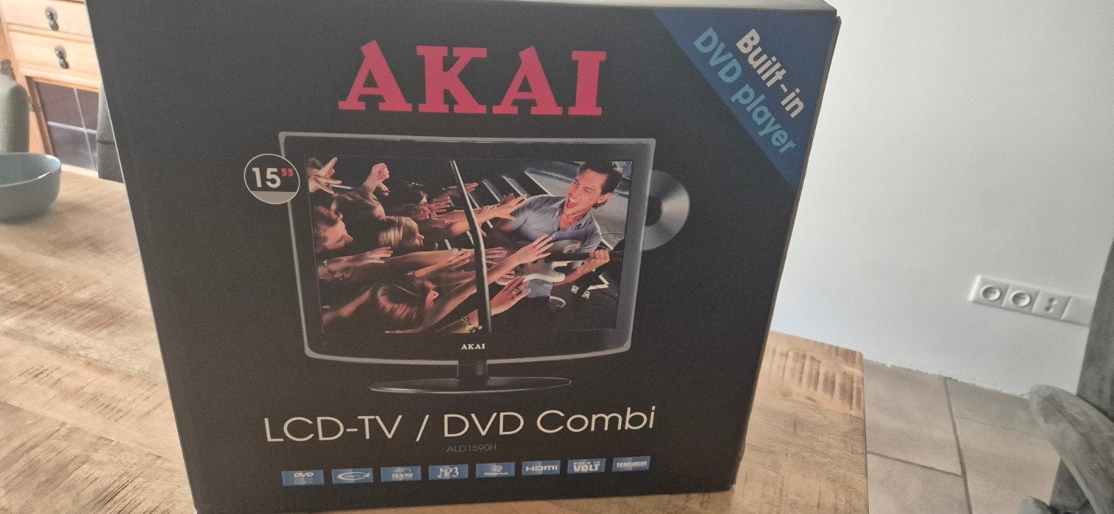 AKAI LCD Televisie/DVD Combi, Ophalen, 60 tot 80 cm, 50 Hz, Overige merken