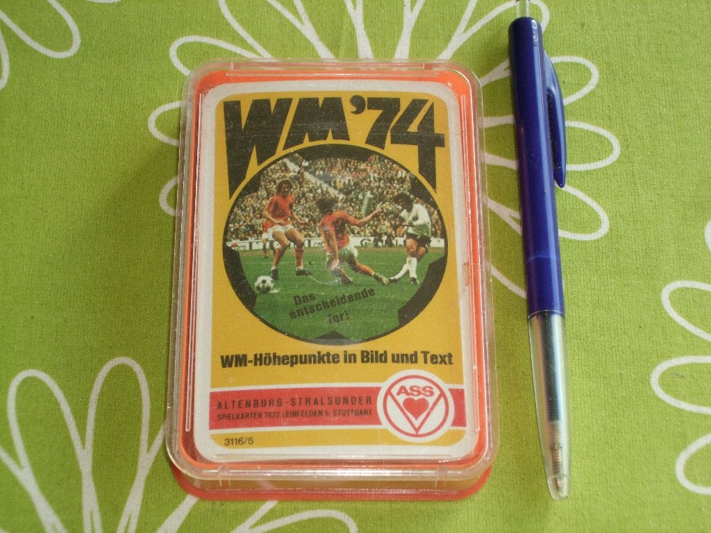 WM'74 - WK voetbal 1974 kwartet (Duits), Ophalen of Verzenden, Zo goed als nieuw, Overige binnenlandse clubs, Spel