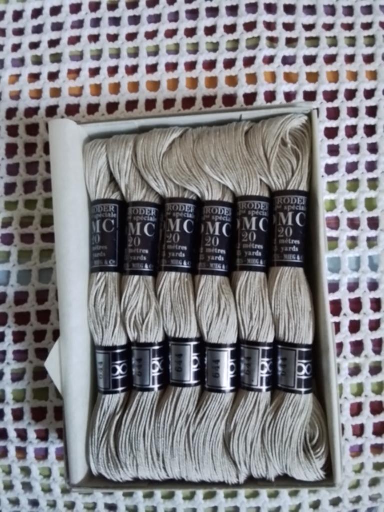 Dmc broder 20, nummer 644 doosje vol 12 stuks, Ophalen of Verzenden, Nieuw, Handborduren, Borduurgaren of Zijde